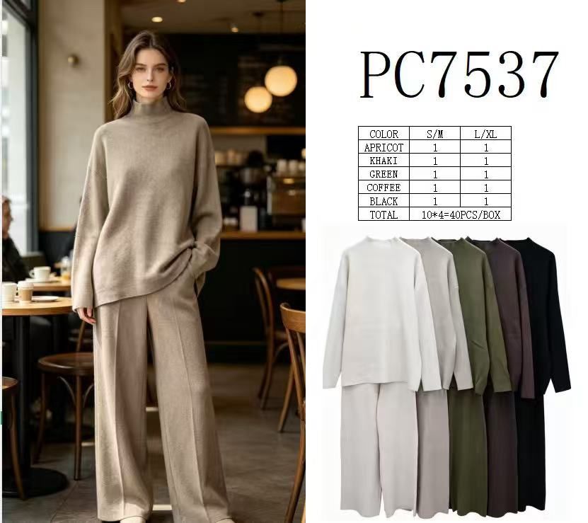 Ensemble pull col montant + pantalon PC7537