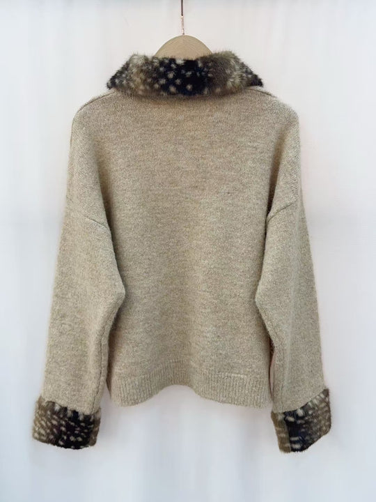 Pull gilet manchettes fourrure Bambi taupe YP2191