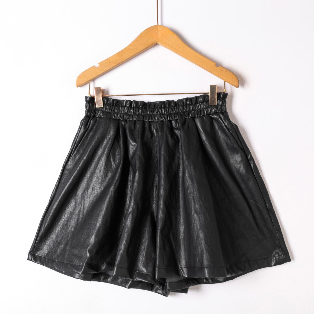 Short similicuir évasé Noir ZP1141