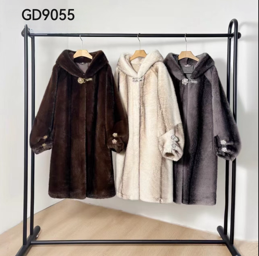 Fourrures capuche aux bijoux Gris GD9055