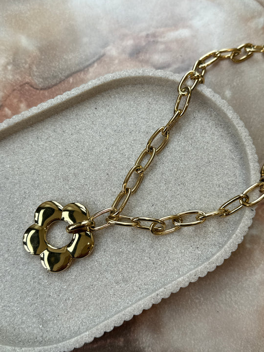 Collier court medaillon fleuri