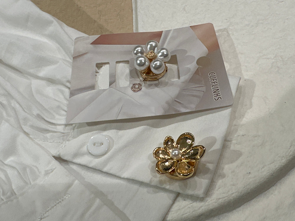 Boutons bijoux manchettes  fleur blanc or N11