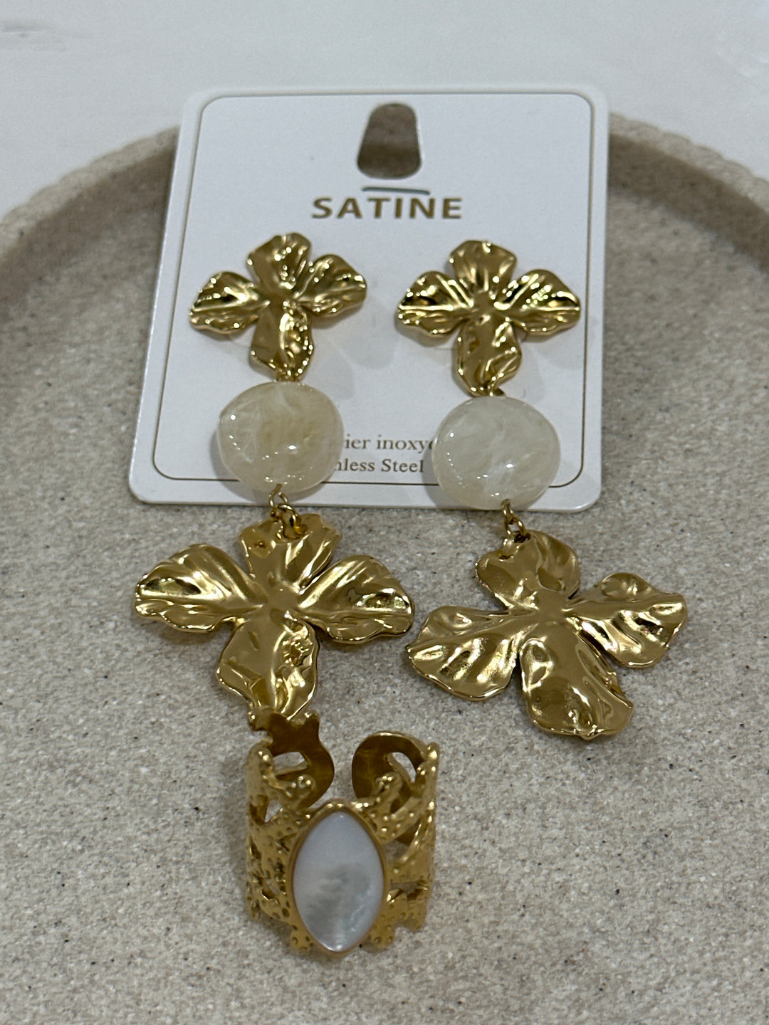 Set boucles d’oreilles + bague écru