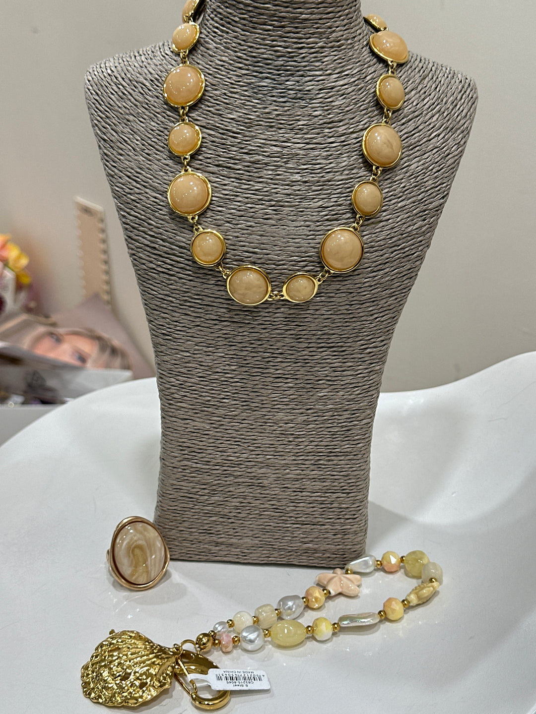 Set collier nacré + bague nacré + porte clé