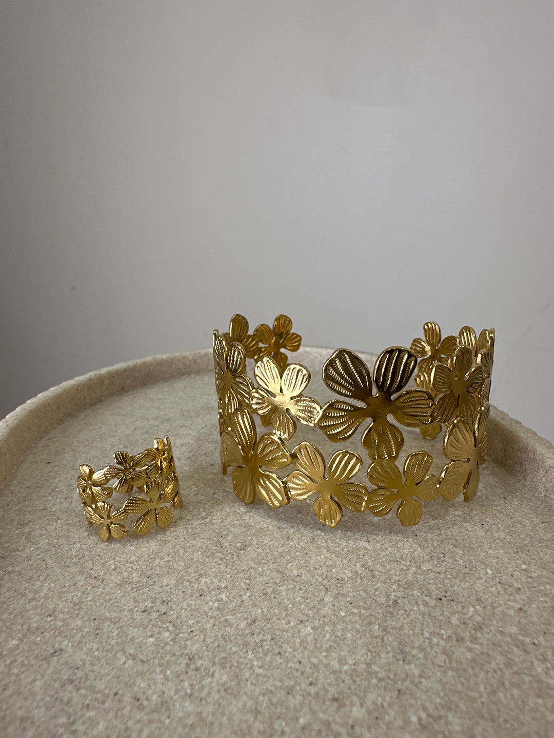 Set bracelet et bague fleurs or