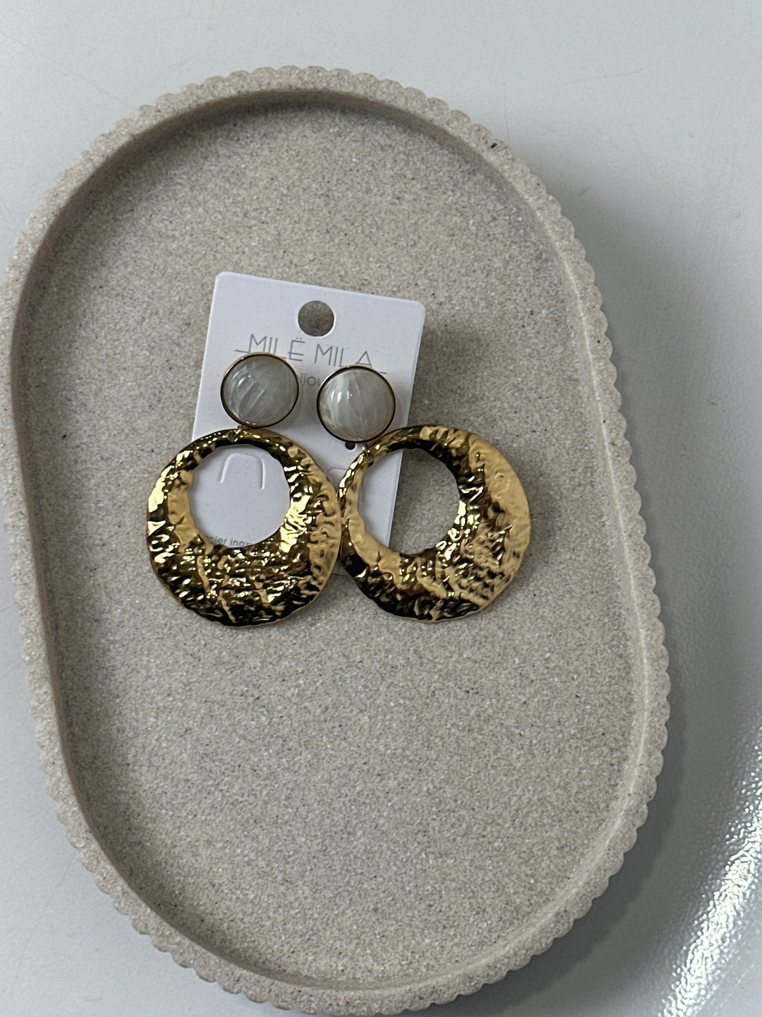 Boucles d'oreilles rond nacré ÉCRU
