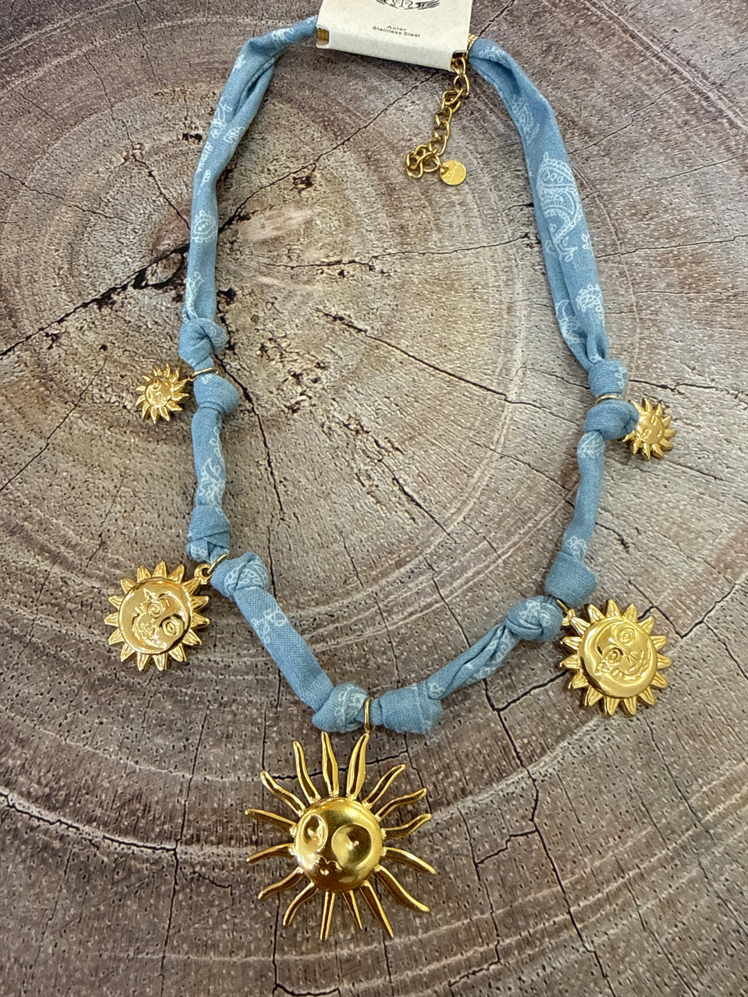 Collier tissu jean soleil