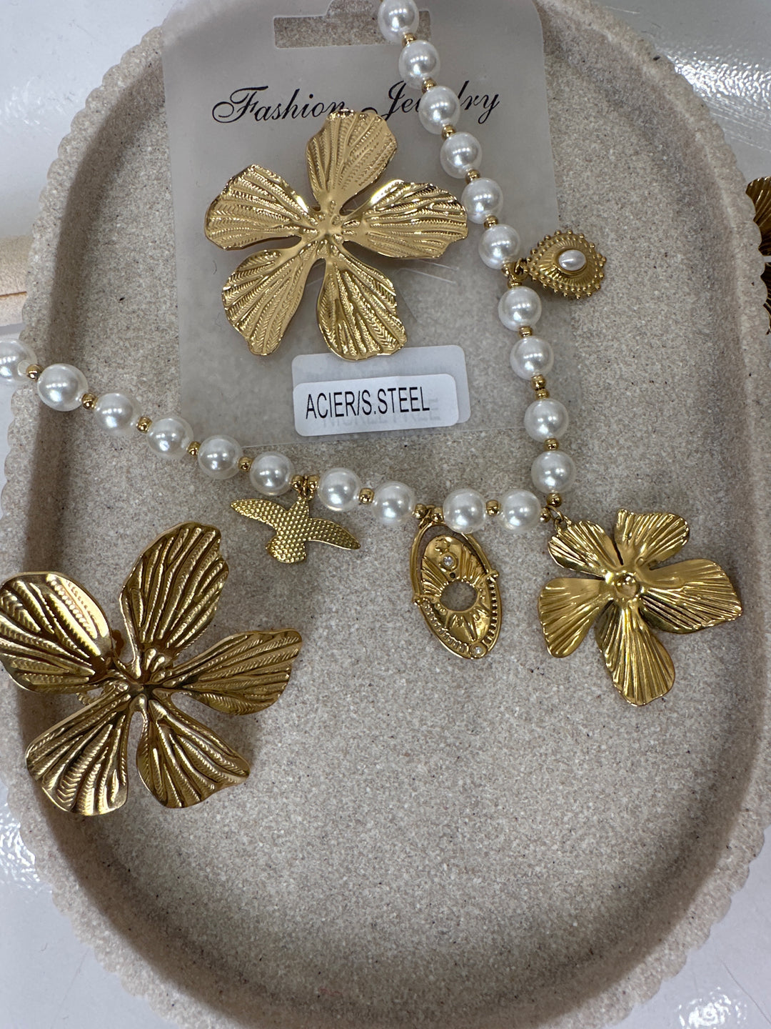 Set collier + bague + broche