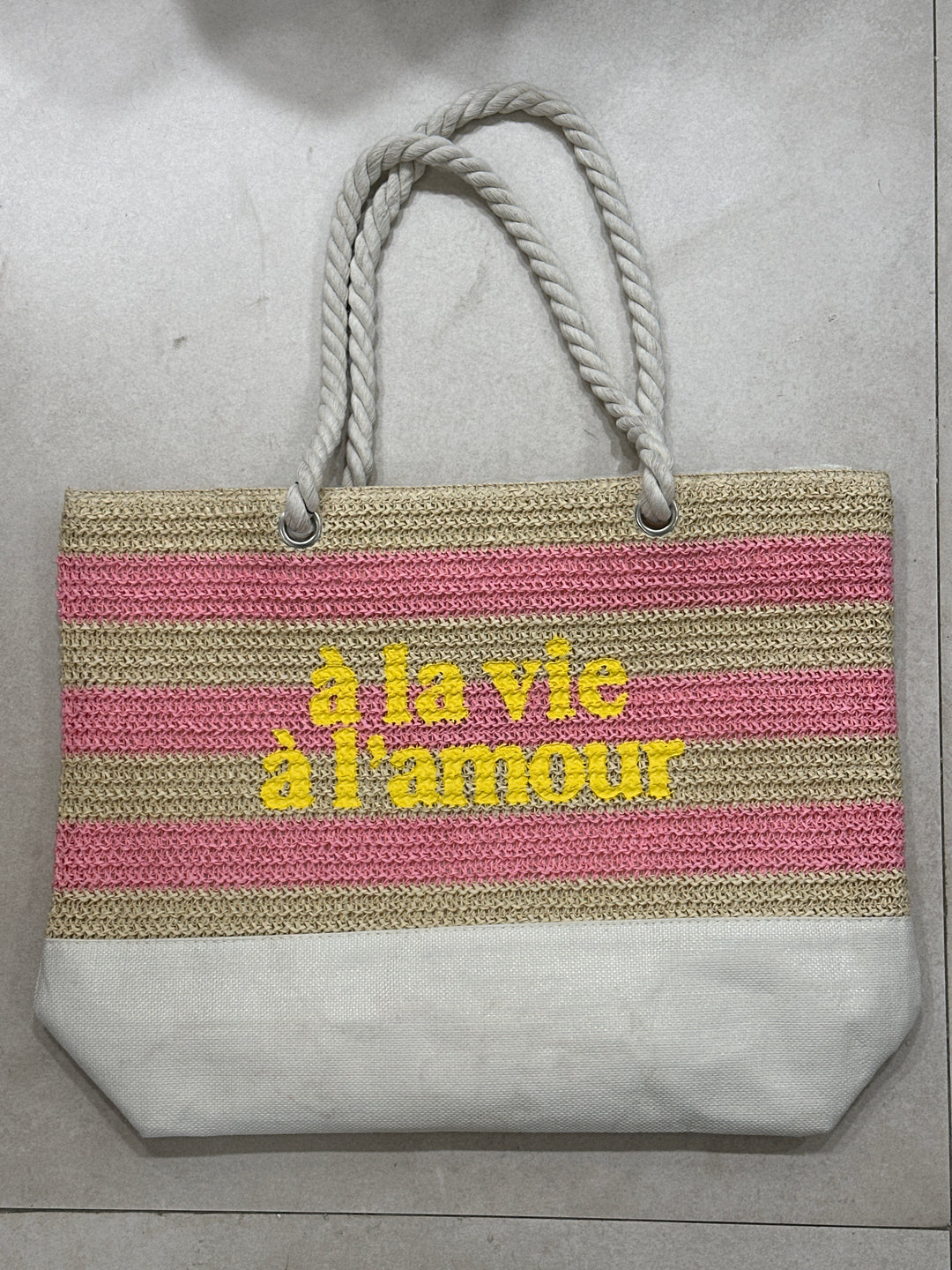 Sac en paille rose et beige