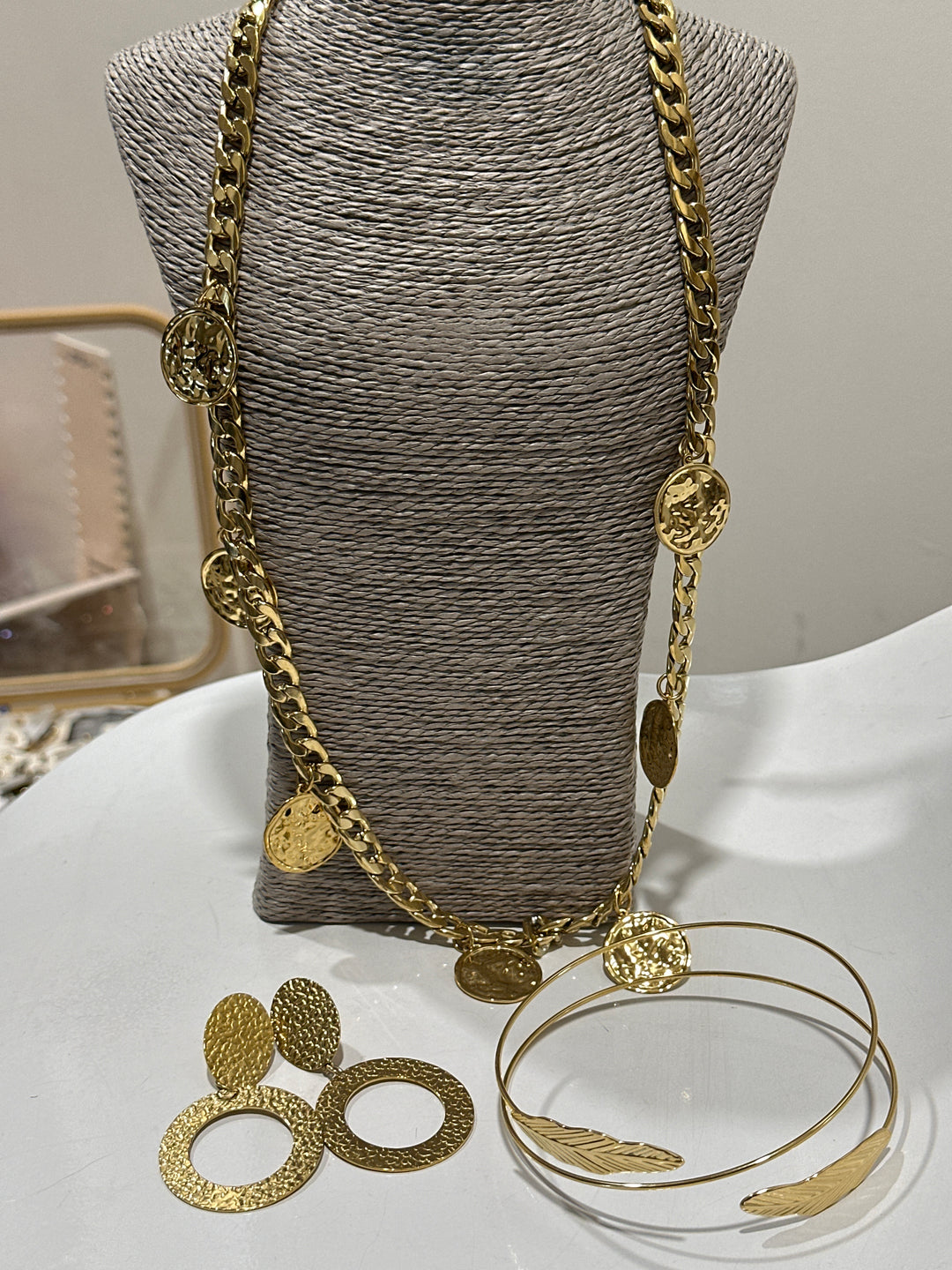 Set sautoir multi pièces + manchette bras + boucles d’oreilles