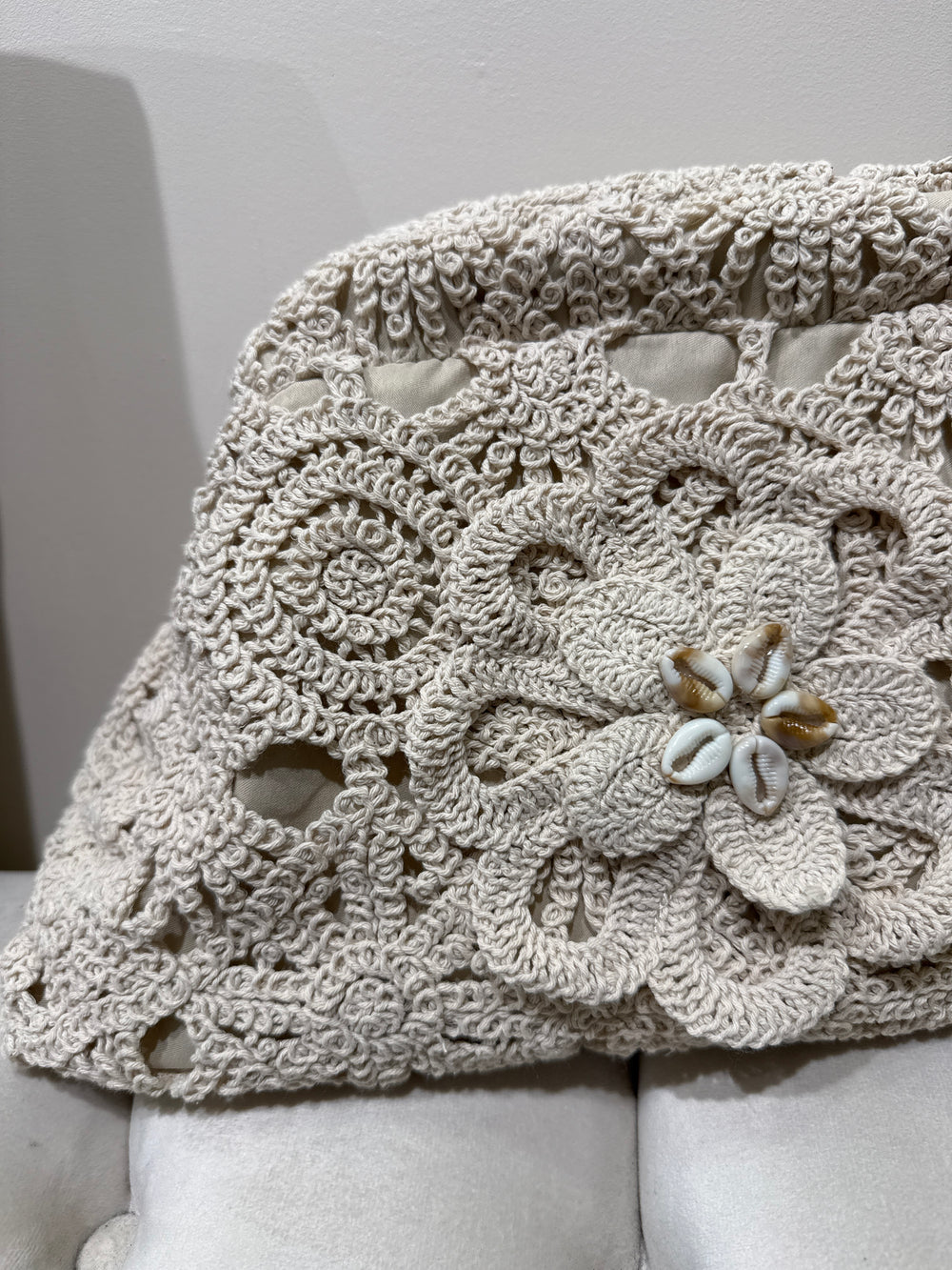 Pochette crochet fleuri beige