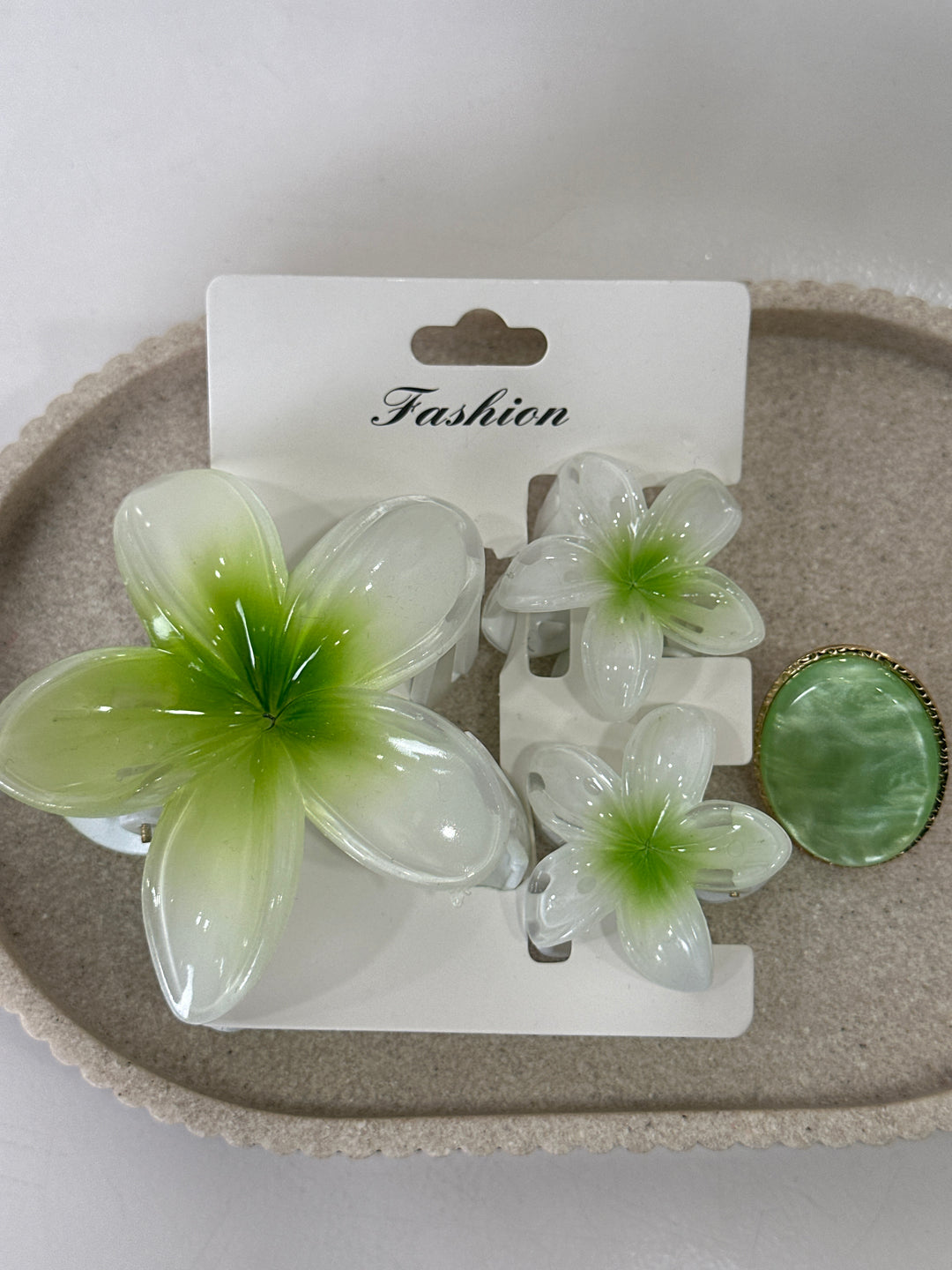 Set pinces en fleurs et bague VERT