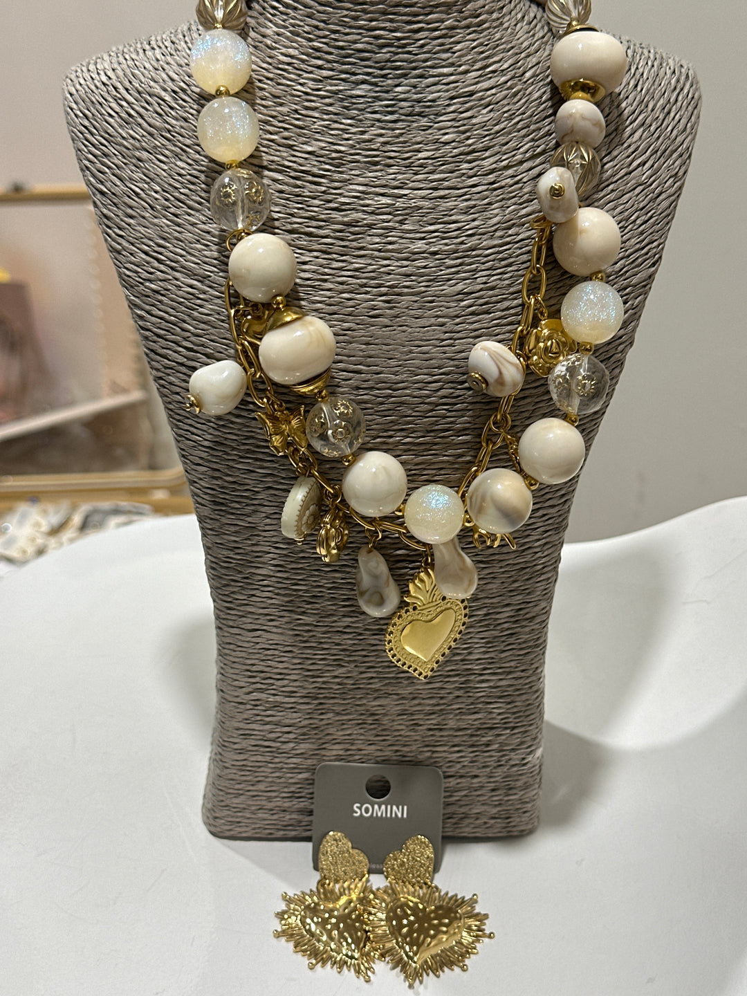 Set collier 2 rangs + boucles d’oreilles coeurs