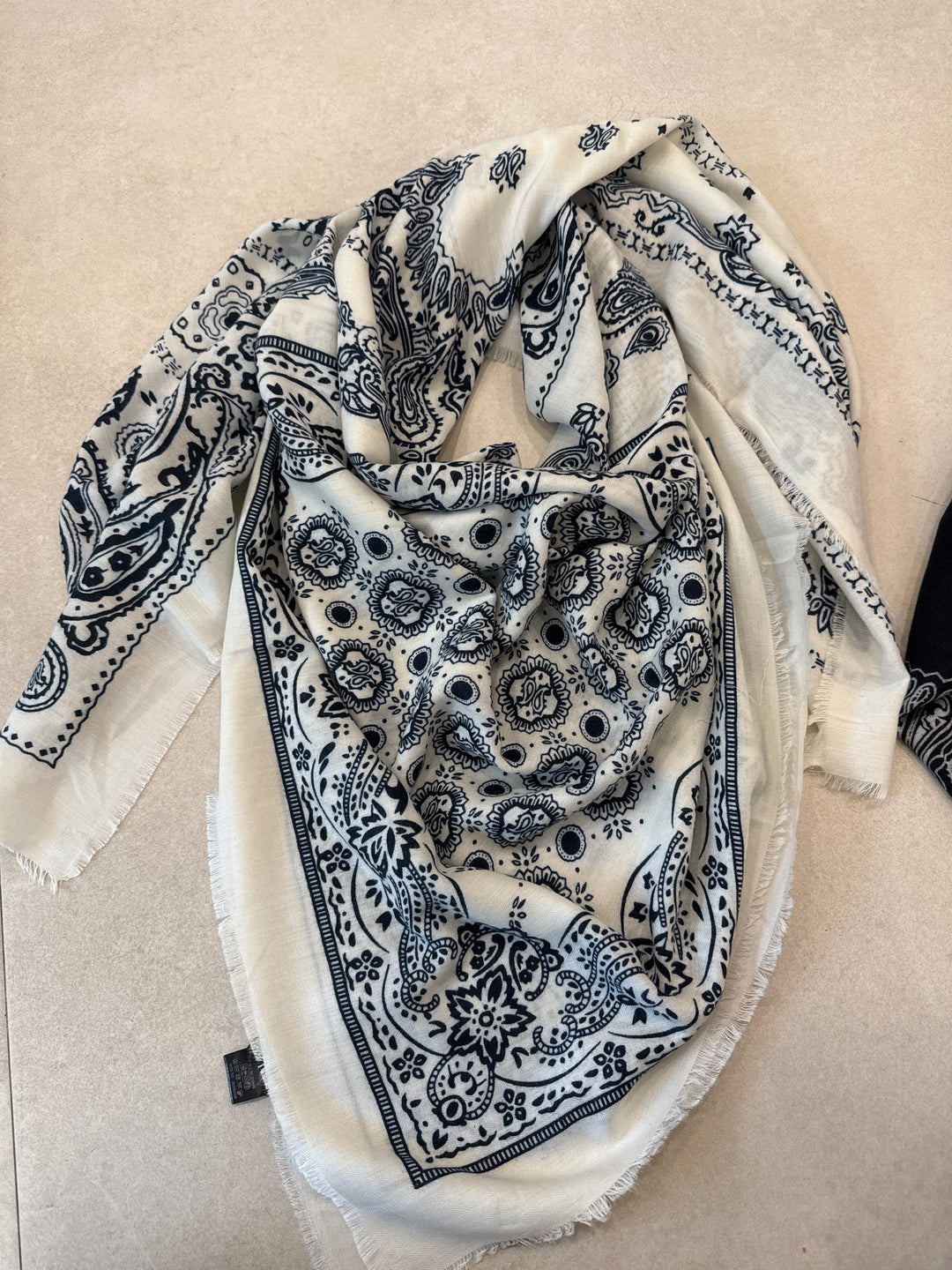 Écharpe bandana 474 (grand format)