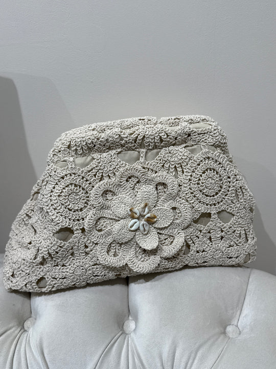 Pochette crochet fleuri beige