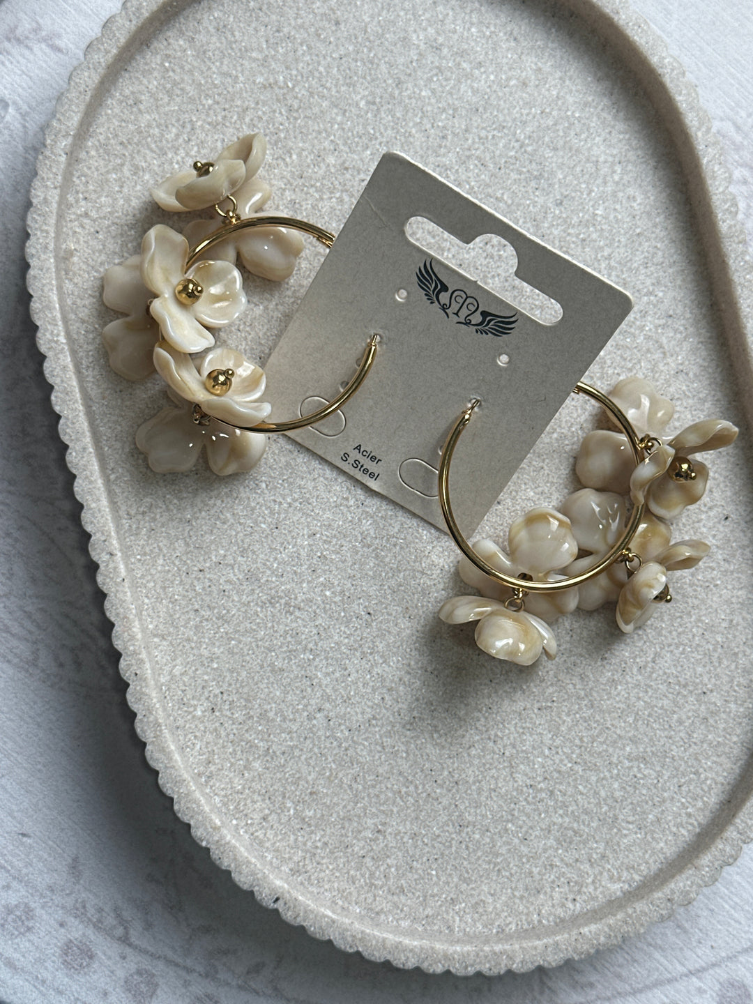 Boucles d'oreilles anneau fleurs