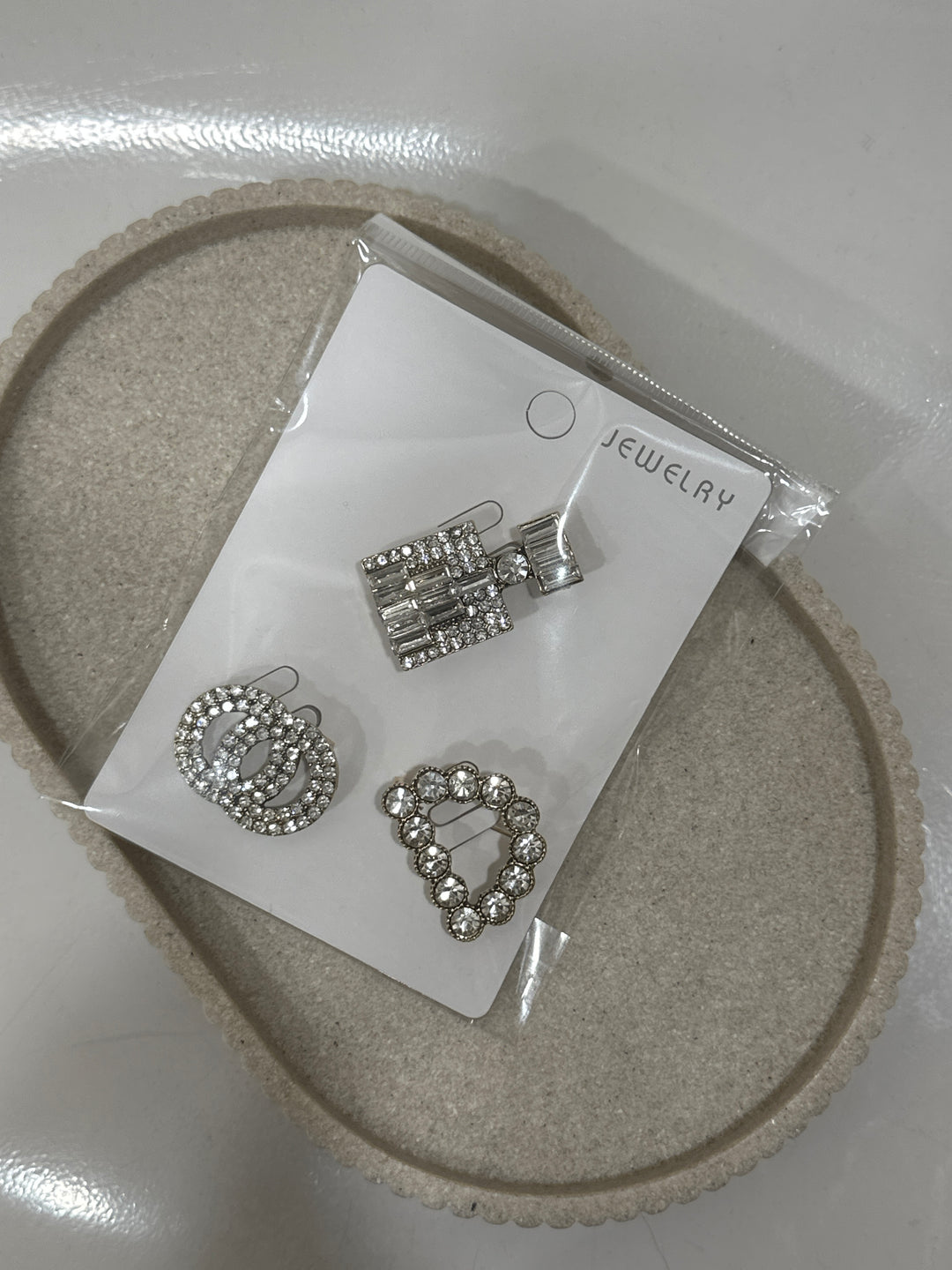 Broche N79
