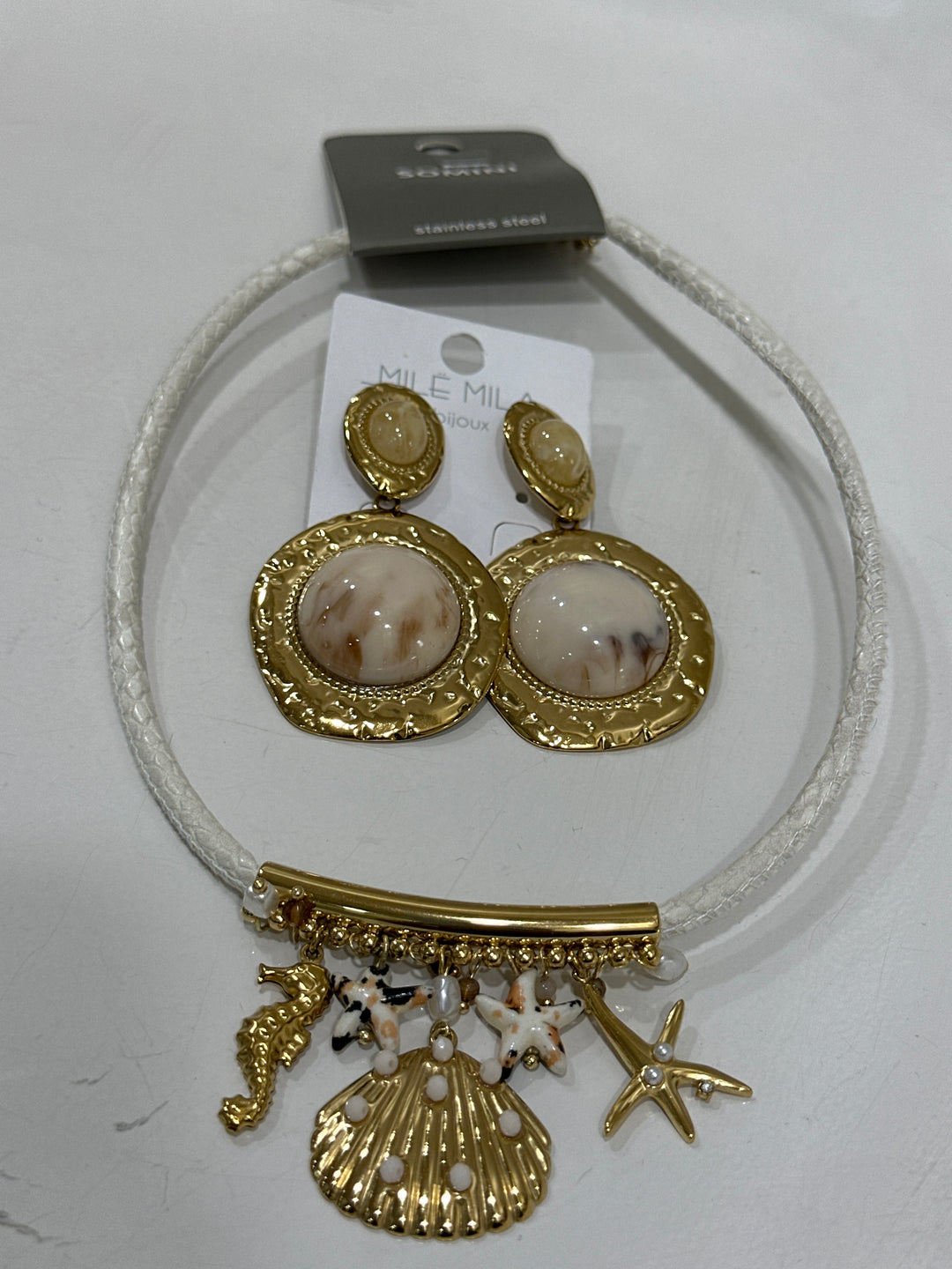 Set collier pendentifs + boucles d’oreilles nacré nude