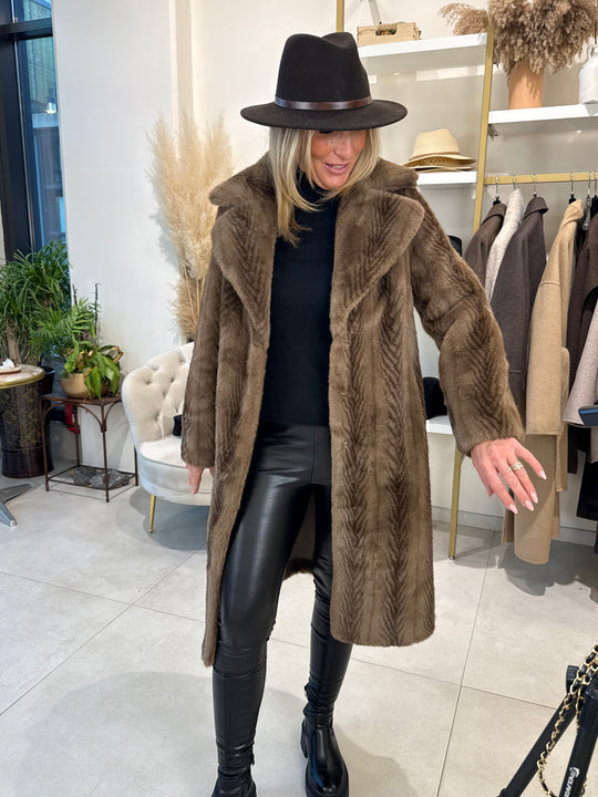 Fourrure longue rayure Taupe 8770