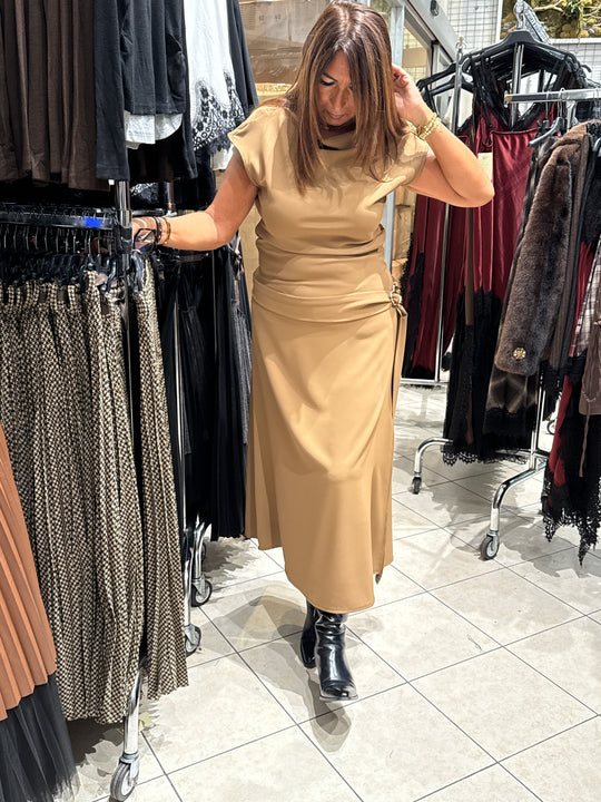 Robe long camel ceinture