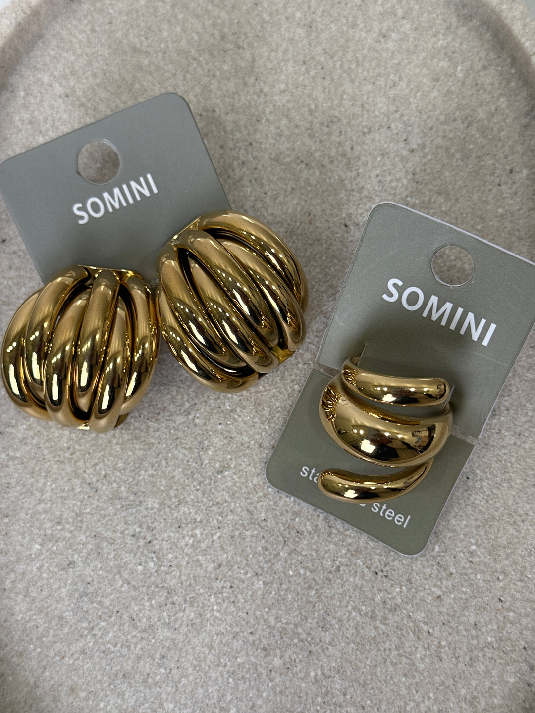 Boucles d’oreilles et bague N10