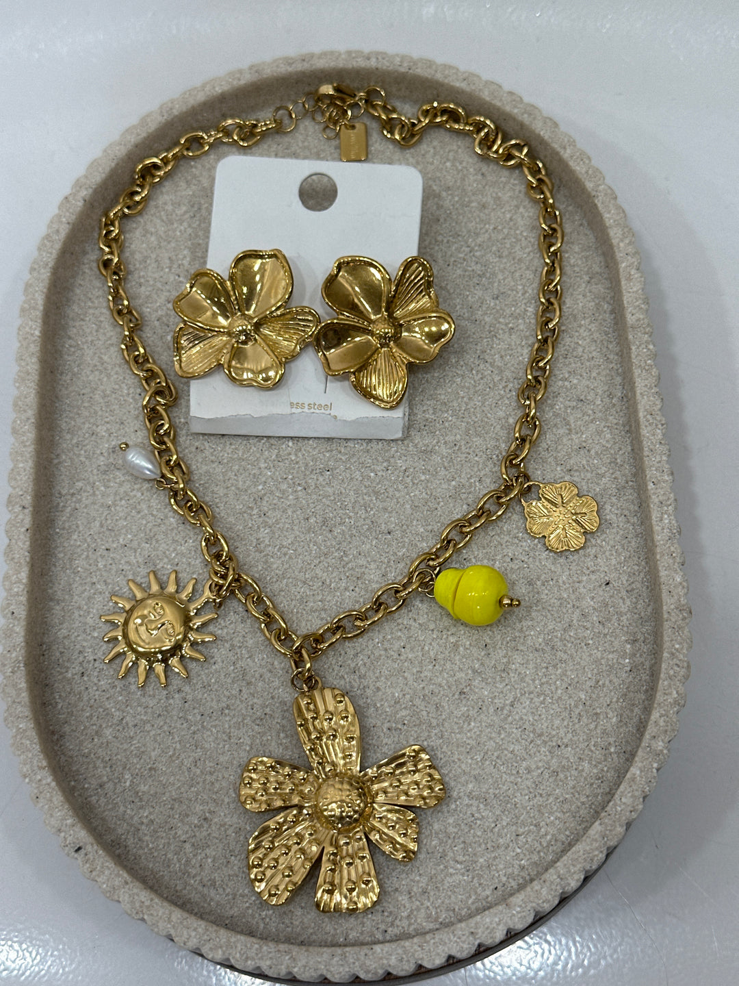 Set collier pendentifs fleurs + boucles d’oreilles fleur