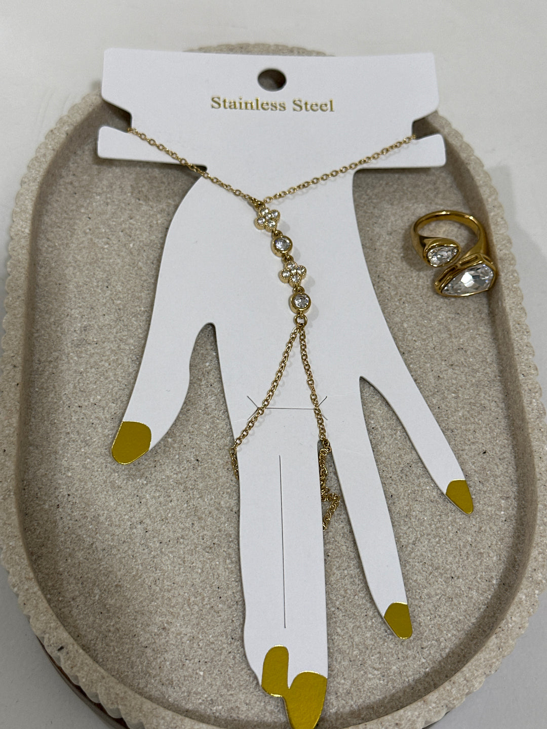 Set bague pierre blanche + bijoux main