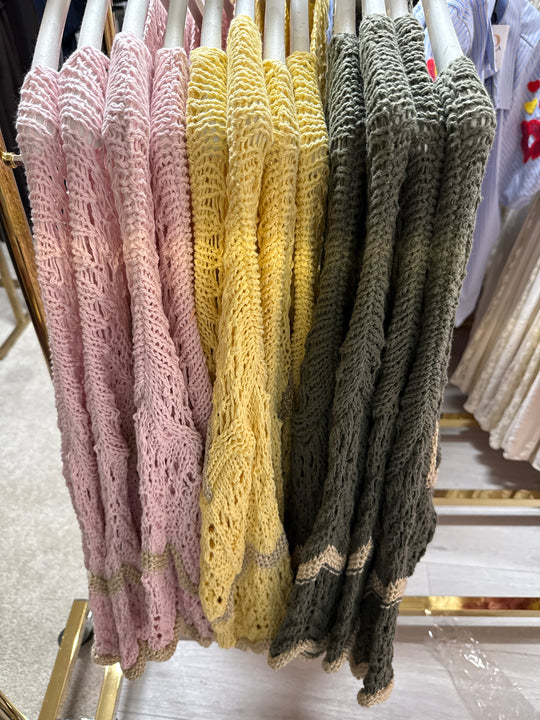 Pull crochet fil lurex Or