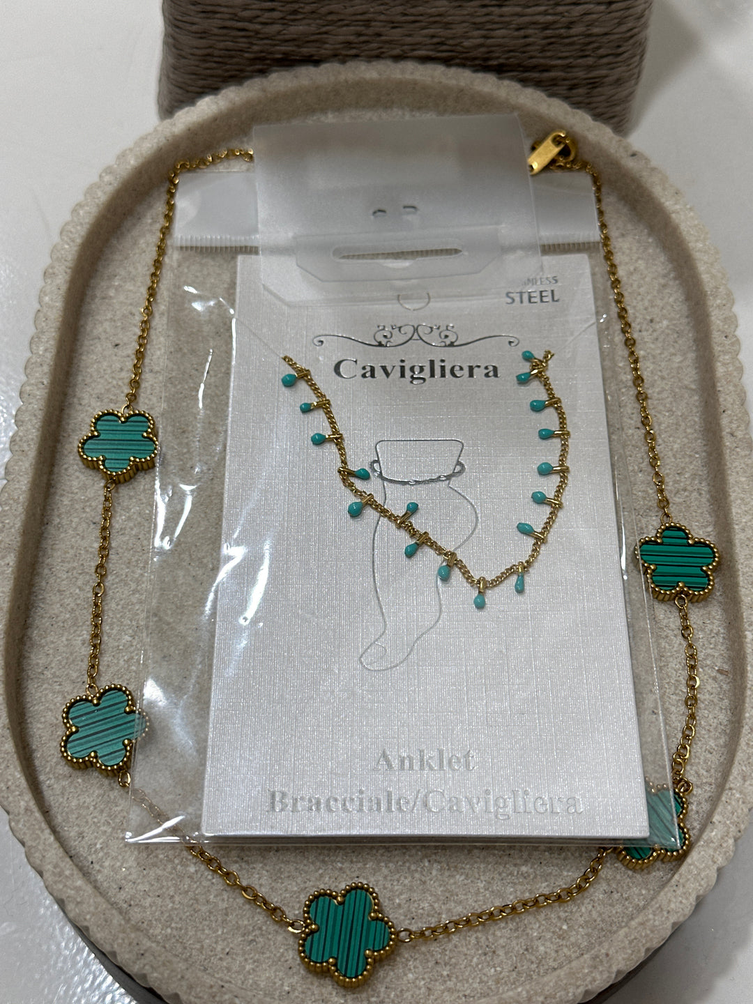Set collier fleur verte + bijou pied