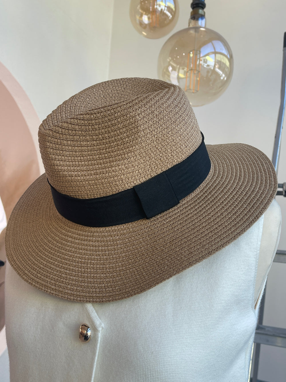 Chapeau camel bande noir 3475