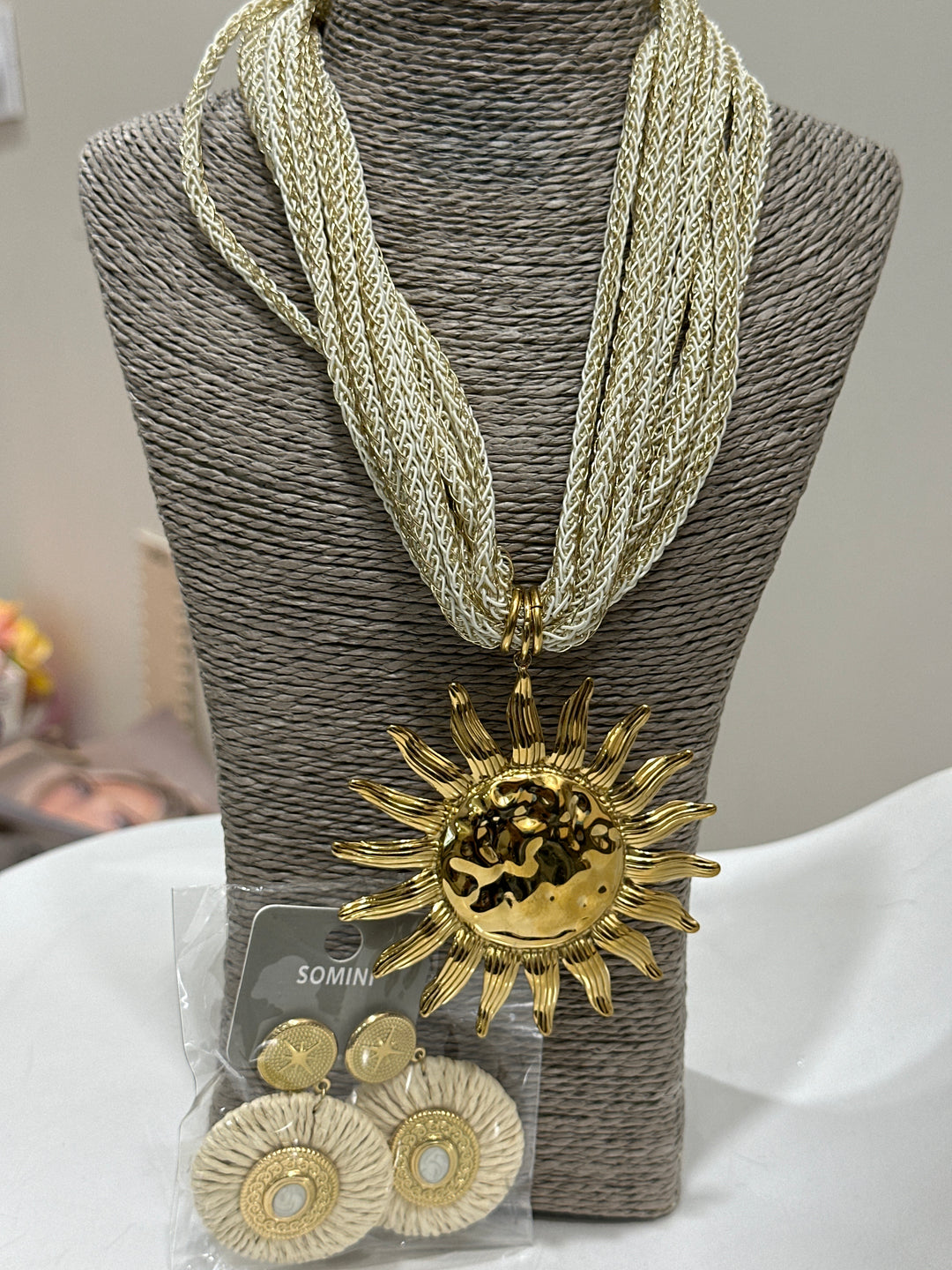 Set collier soleil + boucles pailles