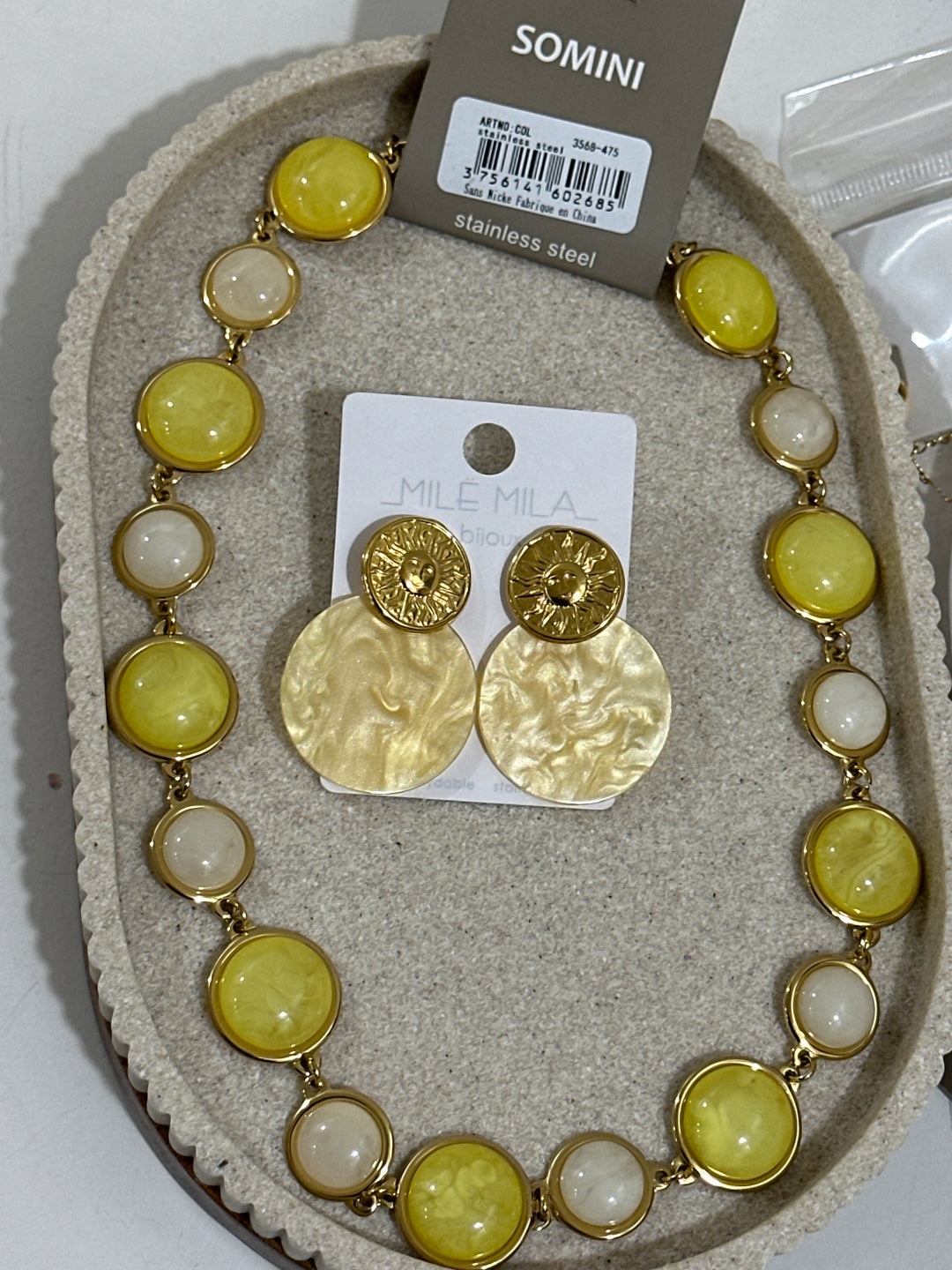 Set collier nacré + boucles d’oreilles
