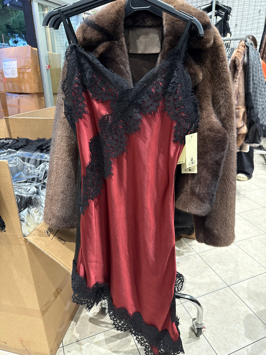 Robe satin mi long dentelle