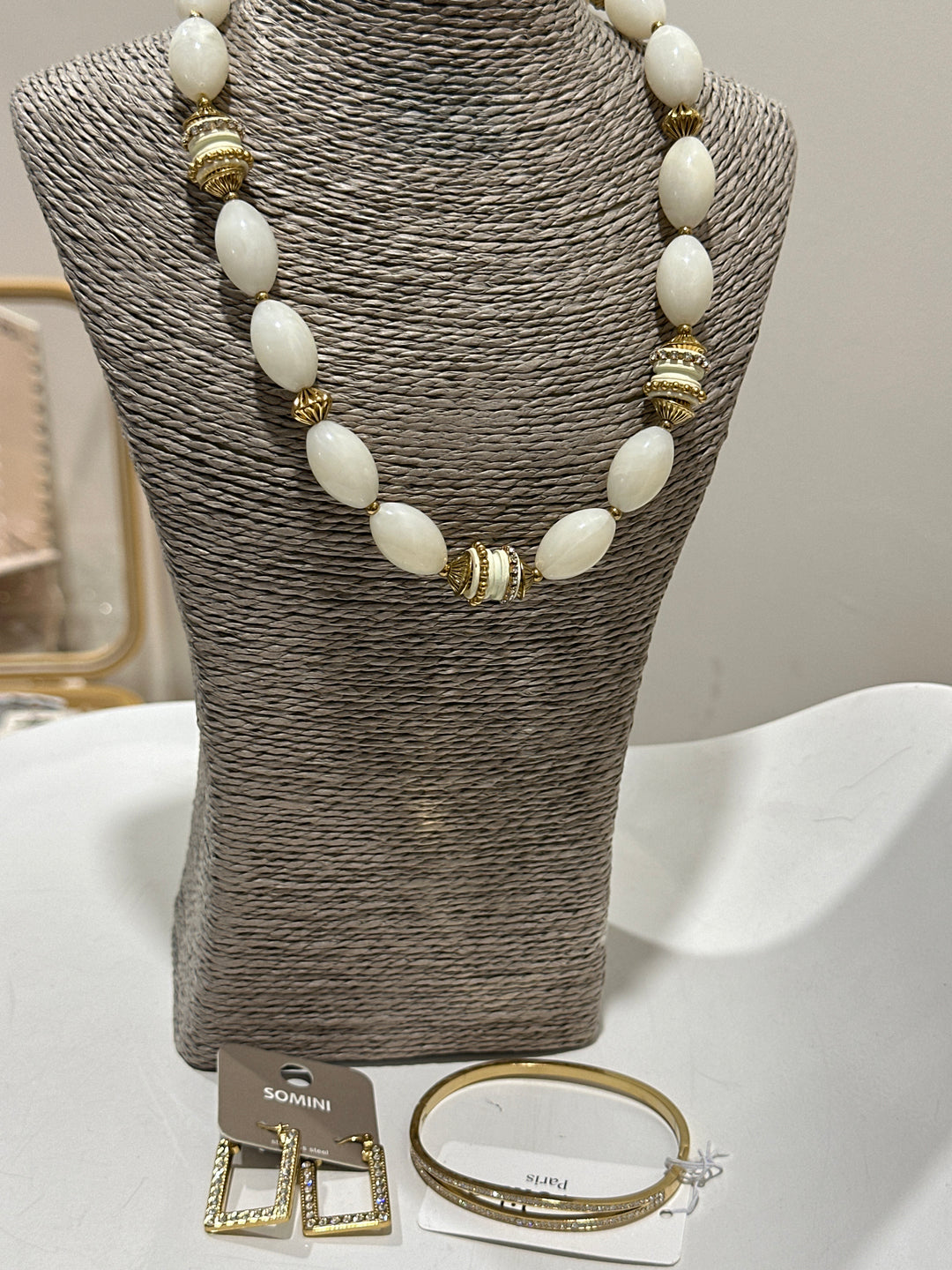 Set bracelet + collier écru + boucles d’oreilles rectangle