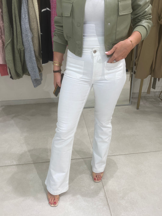 Jean patte d’éph Leila blanc (taille petit )410