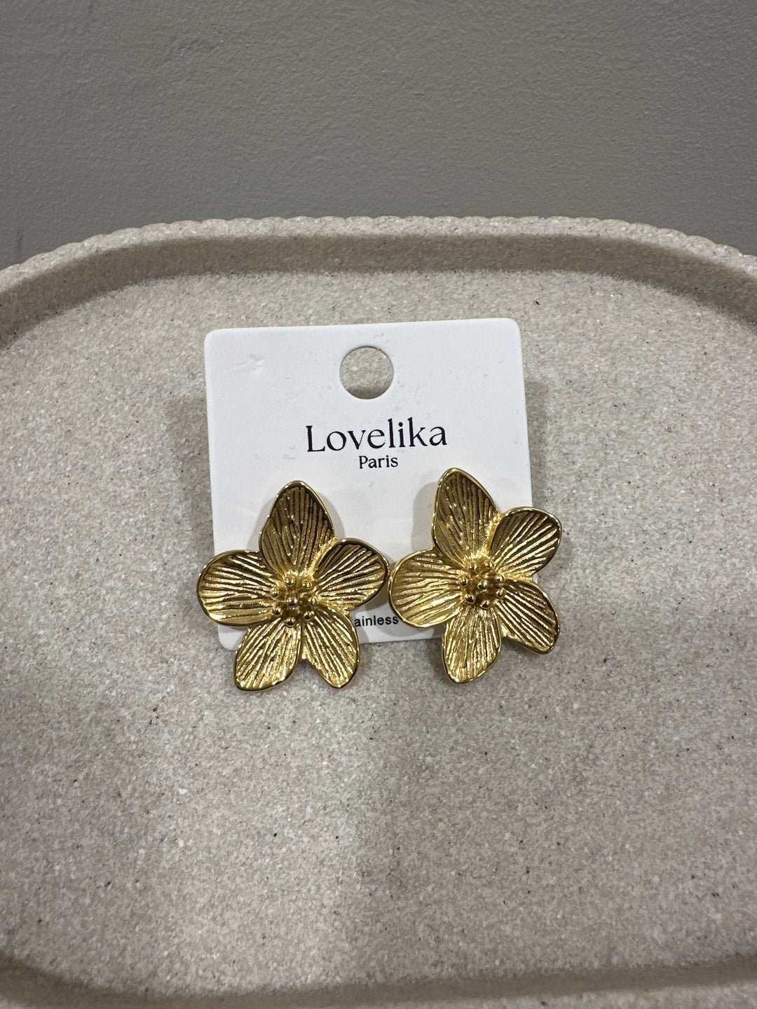 Boucles d'oreilles fleur dorée